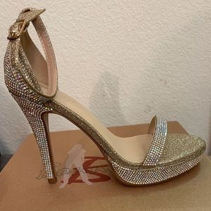 Sparkling rhinestone heels from Windsor. NWT. Size 7